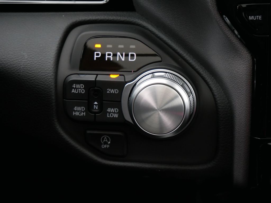 2026 RAM 1500 Laramie - Photo 11
