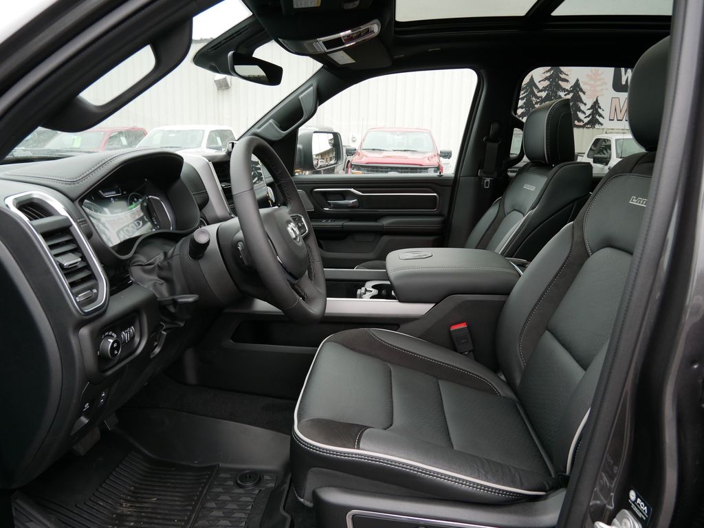 2026 RAM 1500 Laramie - Photo 7