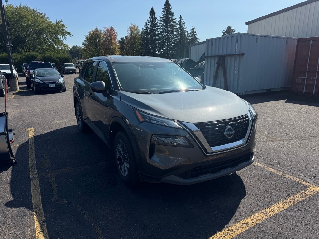 Used 2022 Nissan Rogue S with VIN 5N1AT3AB9NC670595 for sale in Cloquet, Minnesota