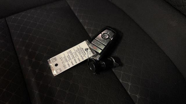 1FMCU9GNXRUA04825