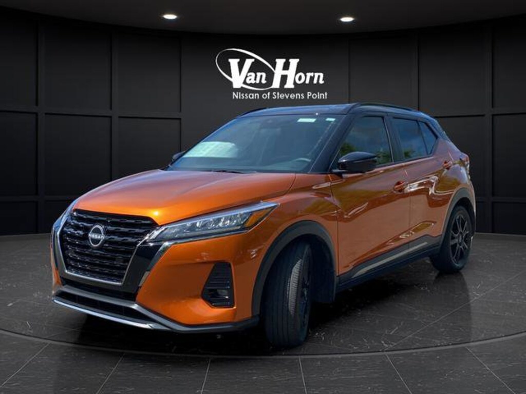 Used 2023 Nissan Kicks SR SUV