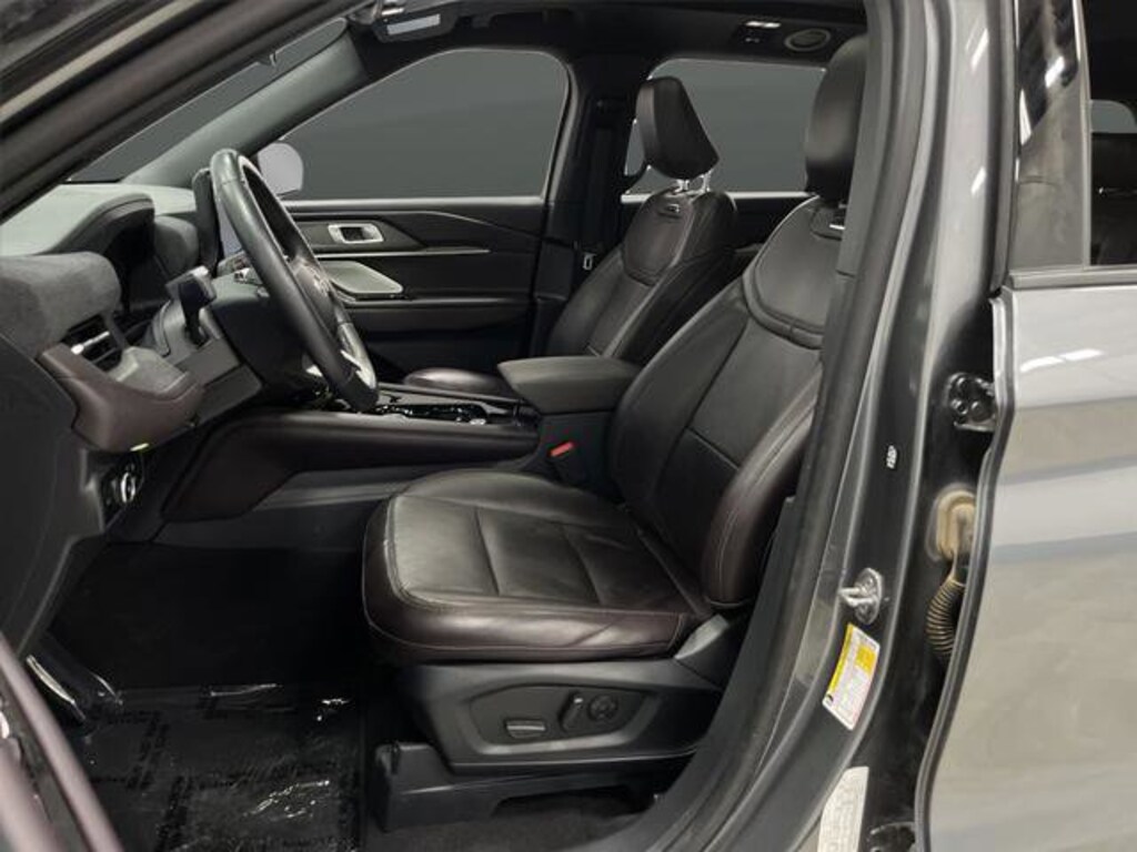 Used 2025 Ford Explorer Platinum SUV