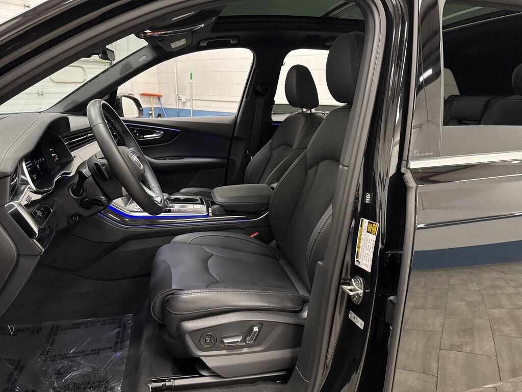 Used 2025 Audi Q7 Prestige SUV
