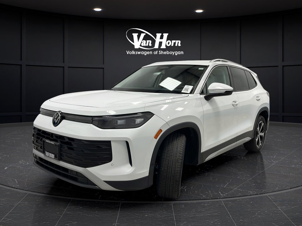 Used 2025 Volkswagen Tiguan SE SUV