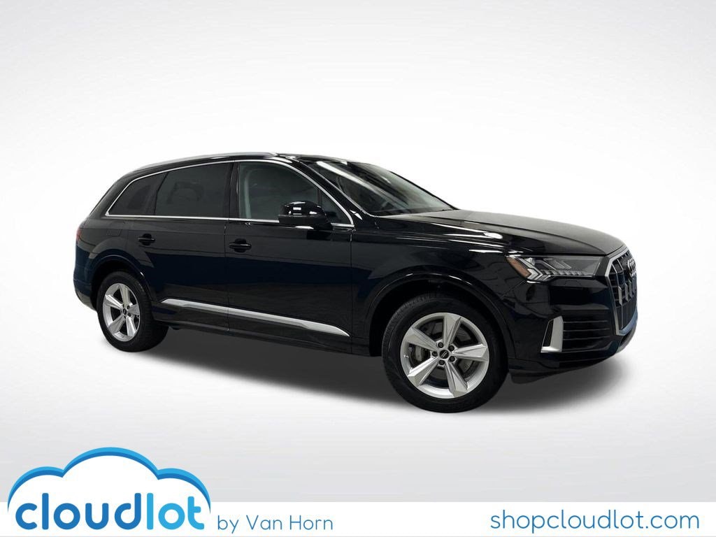 2023 Audi Q7 Premium's photo