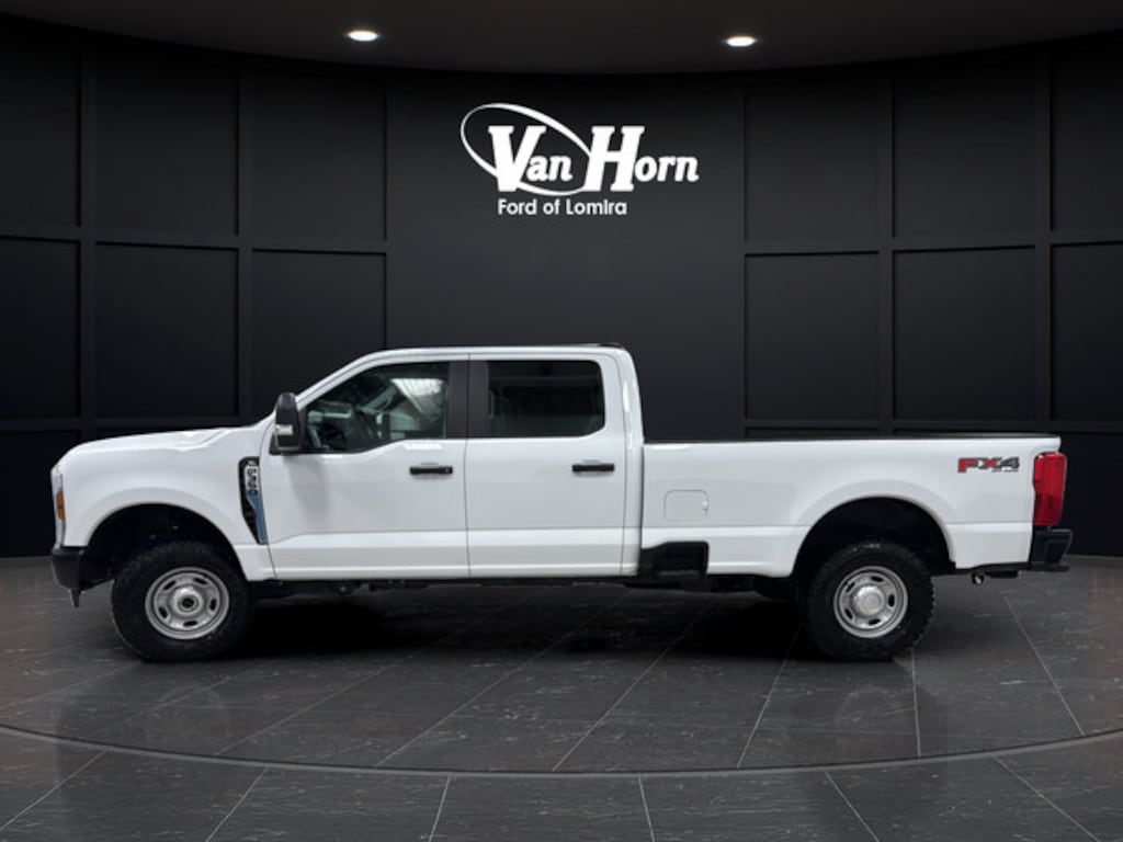 Used 2025 Ford Super Duty F-350 SRW XL Truck Crew Cab