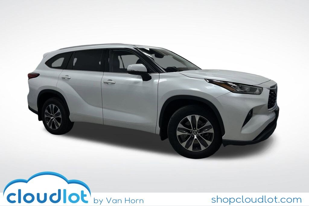Used 2022 Toyota Highlander XLE SUV