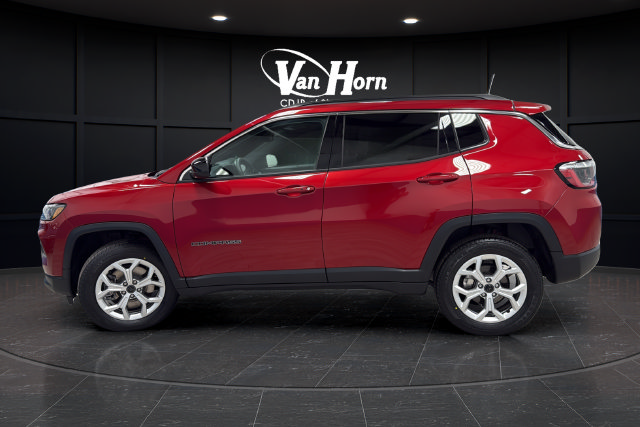 Used 2025 Jeep Compass Latitude SUV