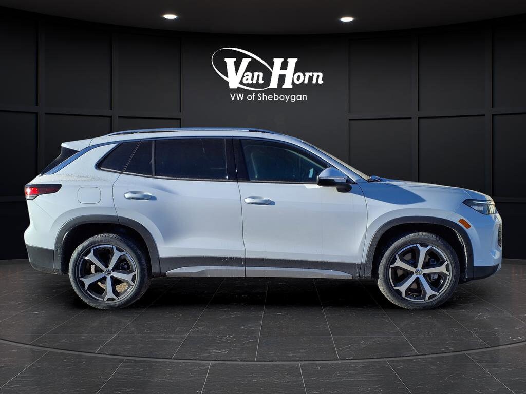 New 2026 Volkswagen Tiguan SE SUV