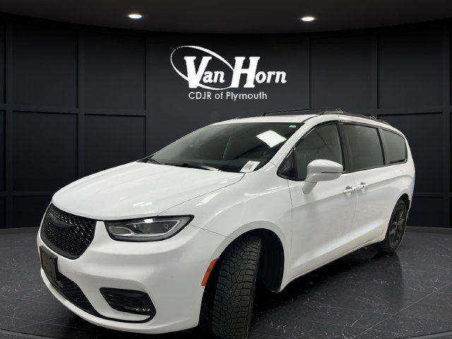 Used 2022 Chrysler Pacifica Touring L Van Passenger Van