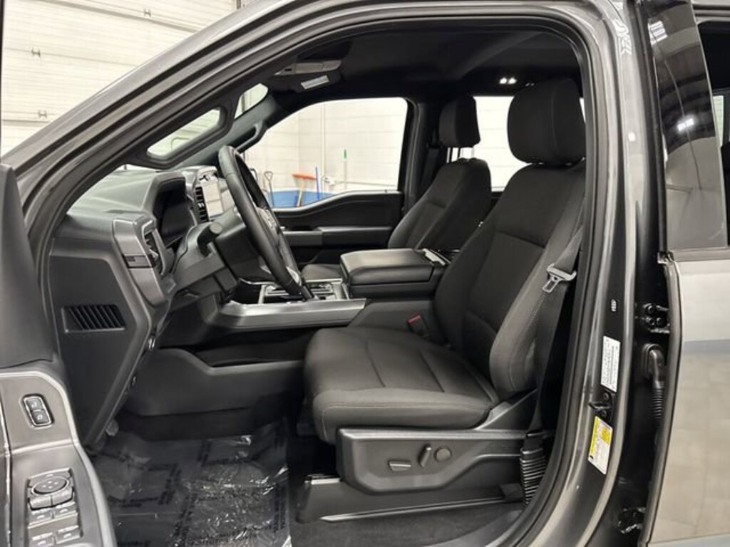 Used 2025 Ford F-150 XLT Truck SuperCrew Cab