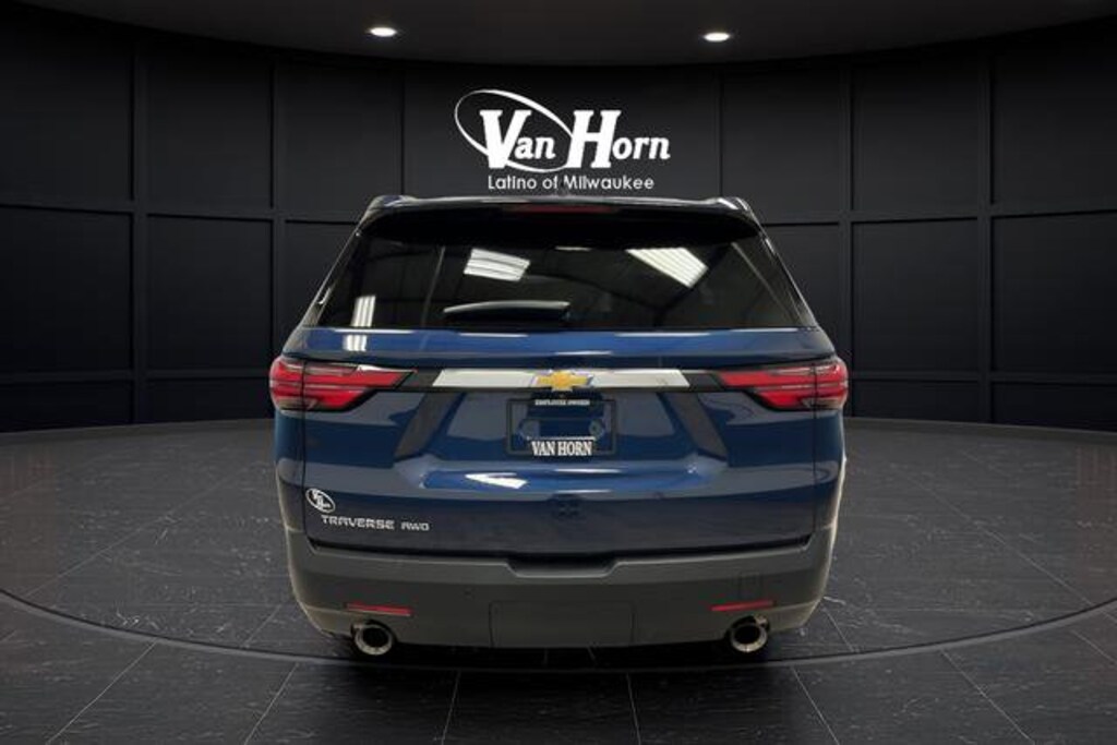 Used 2023 Chevrolet Traverse LS SUV