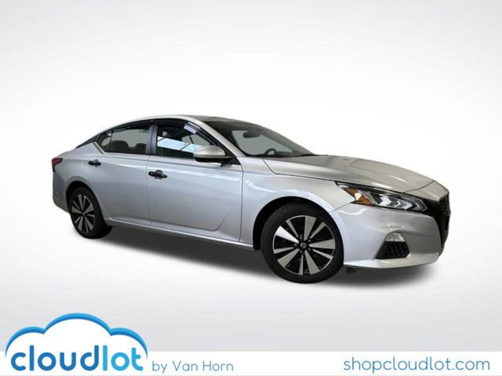Used 2022 Nissan Altima 2.5 SV Sedan