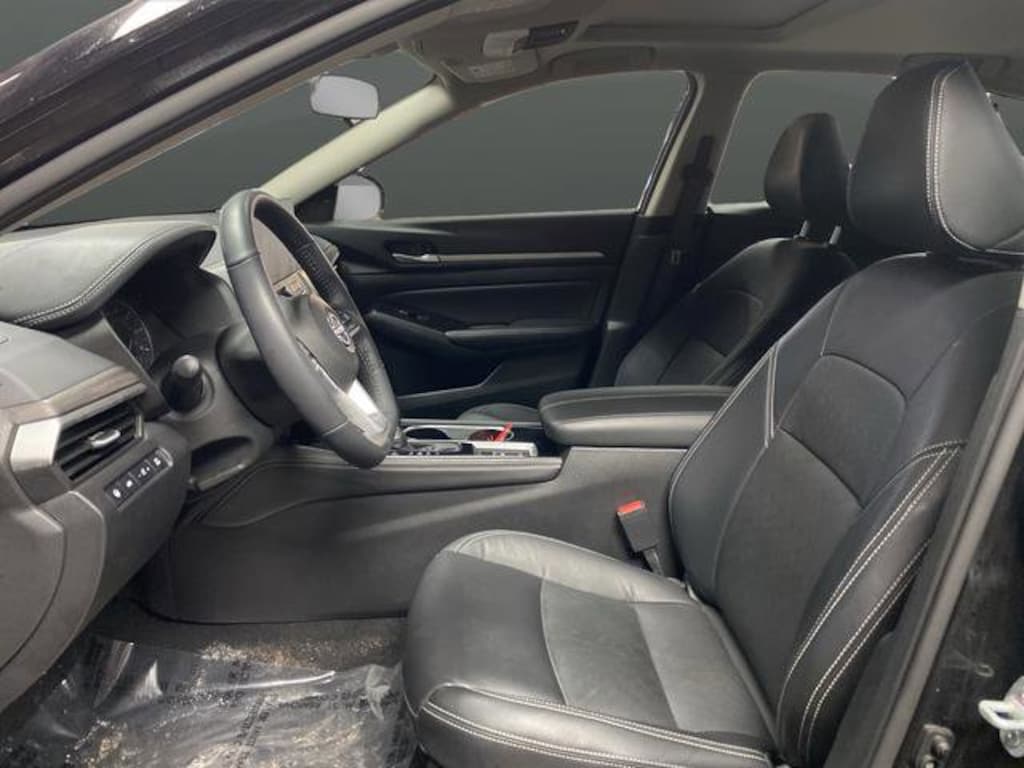 Used 2024 Nissan Altima 2.5 SL Sedan