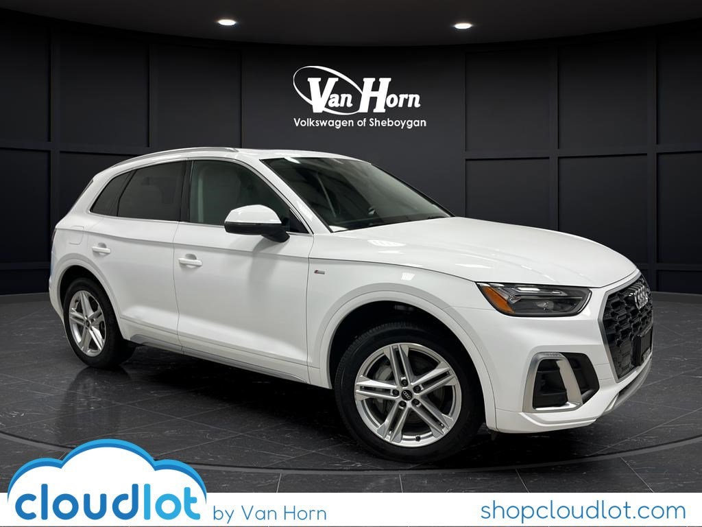 2022 Audi Q5 55 e Premium's photo