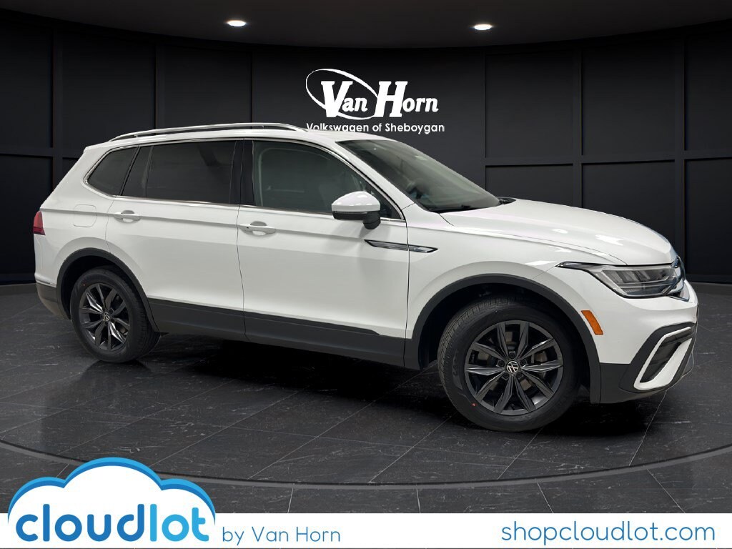 Used 2024 Volkswagen Tiguan SE SUV