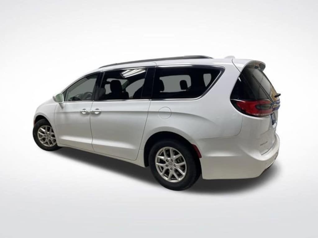 Used 2022 Chrysler Pacifica Touring L Van Passenger Van