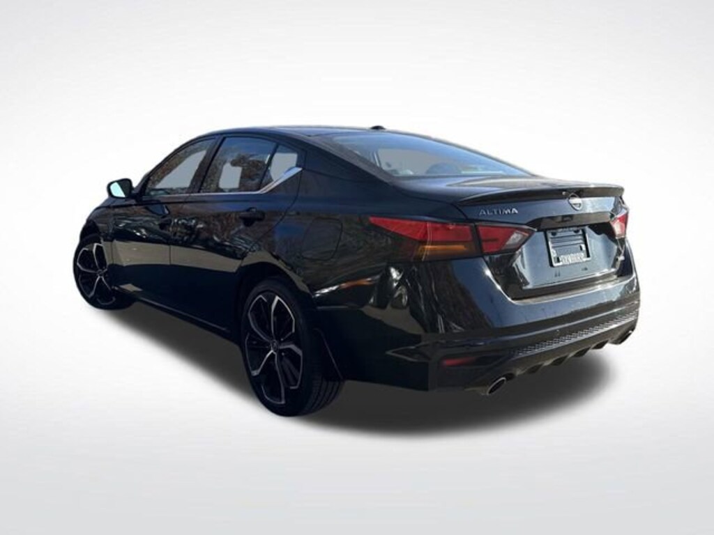 Used 2024 Nissan Altima 2.5 SR Sedan