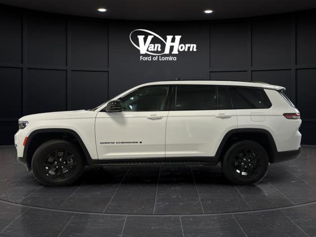 Used 2024 Jeep Grand Cherokee L Altitude SUV