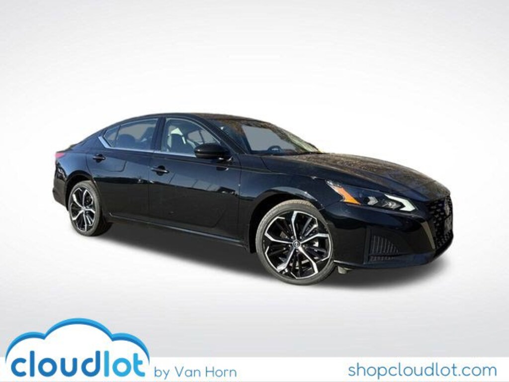 Used 2024 Nissan Altima 2.5 SR Sedan