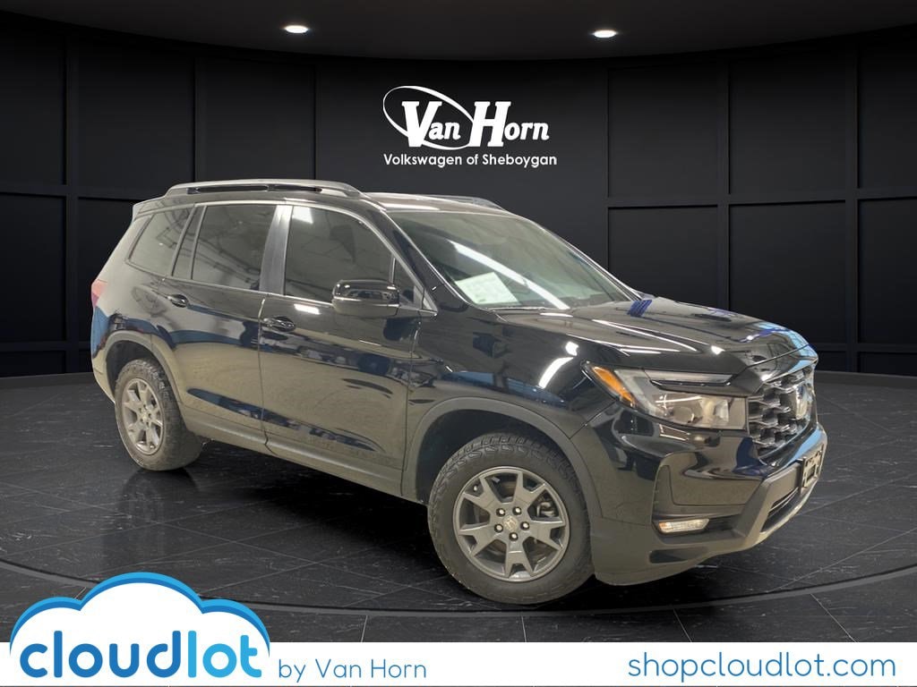 Used 2025 Honda Passport TrailSport SUV