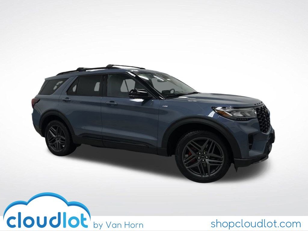 2025 Ford Explorer ST-LINE's photo