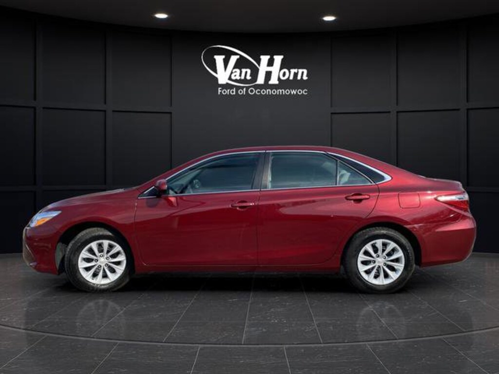 Used 2017 Toyota Camry XLE Sedan