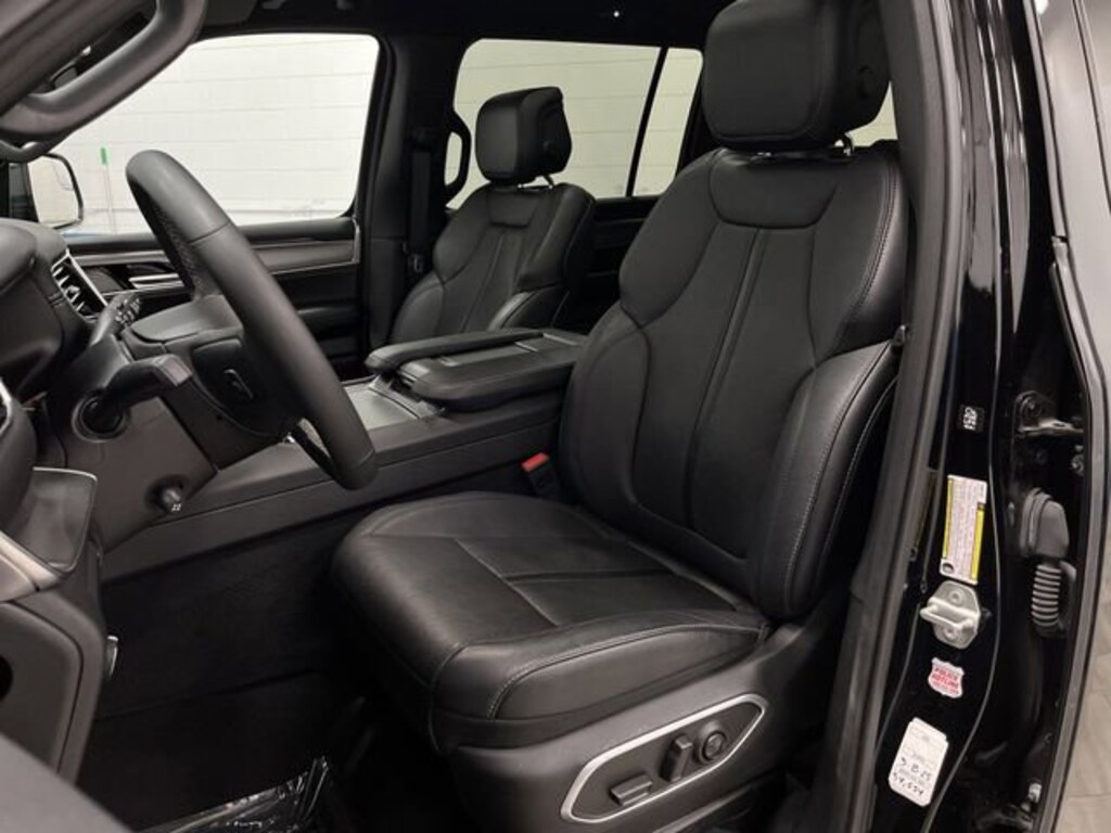 Used 2024 Jeep Wagoneer Series II Carbide SUV