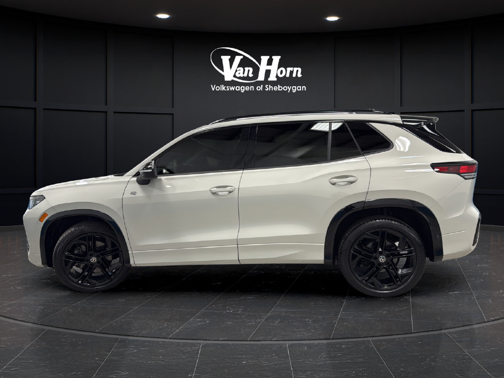 Used 2025 Volkswagen Tiguan SE R-Line Black SUV