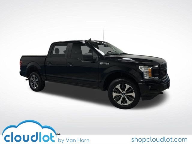 2020 Ford F-150 XL's photo