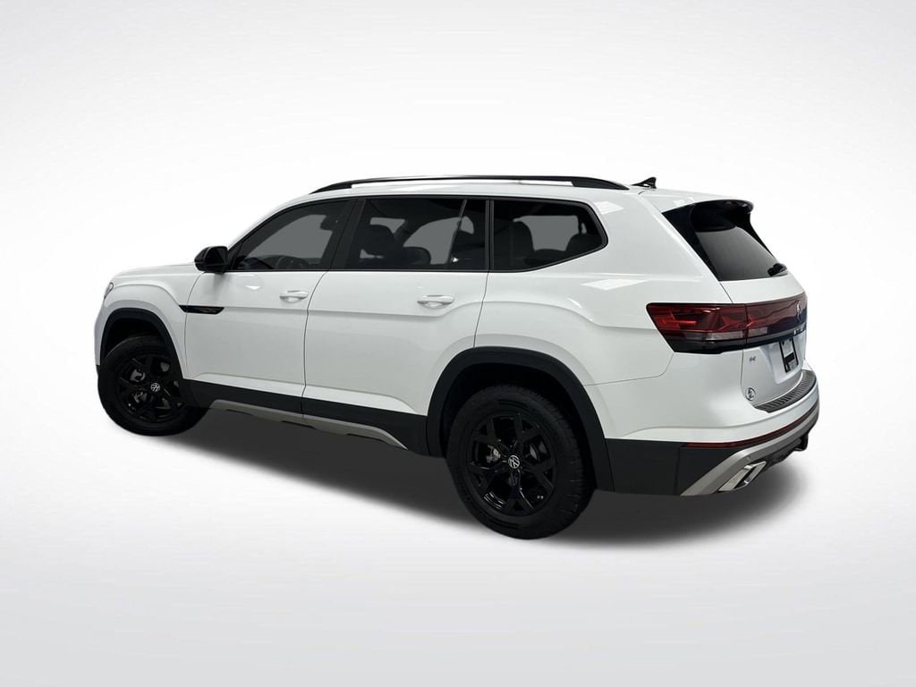 Used 2024 Volkswagen Atlas 2.0T Peak Edition SE w/Technology SUV