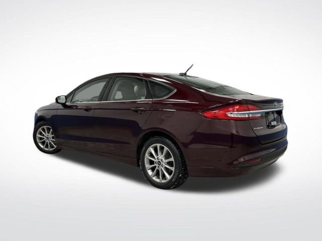 Used 2017 Ford Fusion SE Sedan
