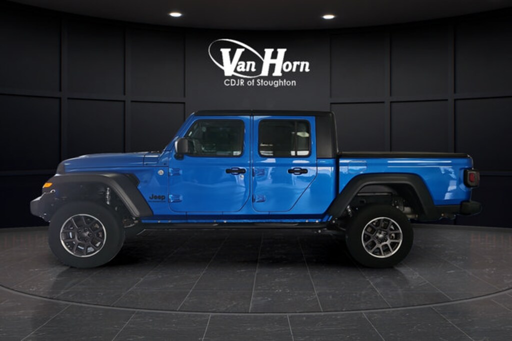 Used 2020 Jeep Gladiator Sport Truck Crew Cab