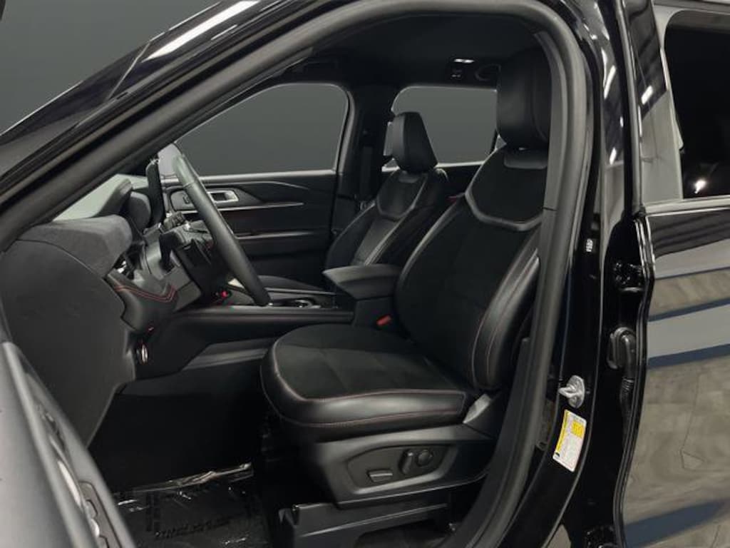 Used 2025 Ford Explorer ST SUV