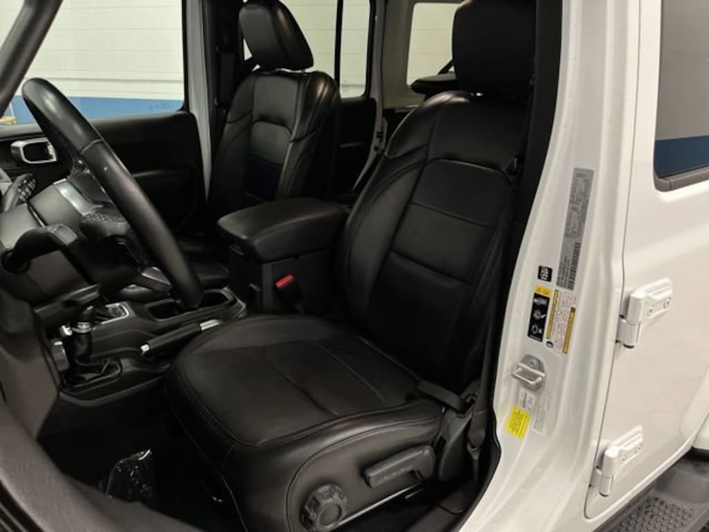 Used 2022 Jeep Wrangler Unlimited Sahara Altitude SUV