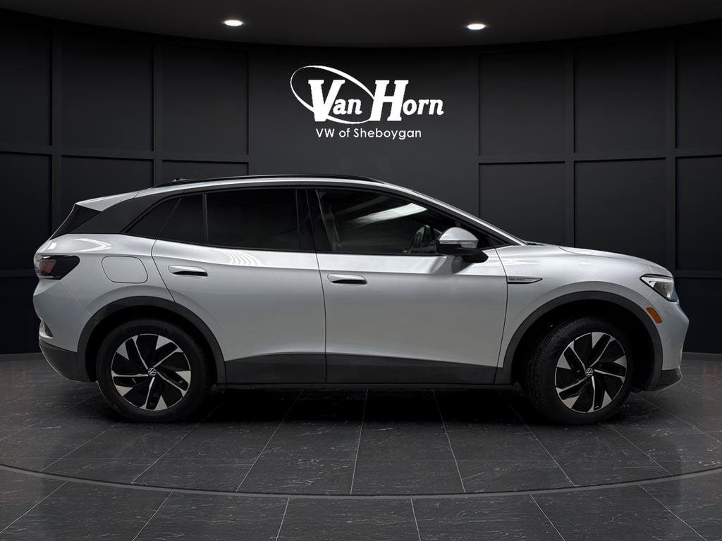 Used 2021 Volkswagen ID.4 PRO with VIN WVGJNPE28MP058018 for sale in Sheboygan, WI