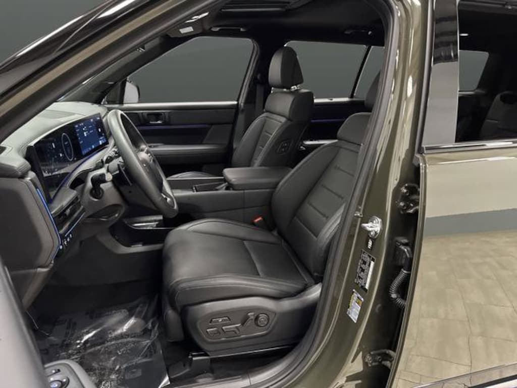 Used 2025 Hyundai Santa Fe Hybrid Calligraphy SUV