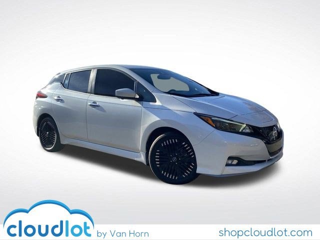 2023 Nissan Leaf SV Plus's photo