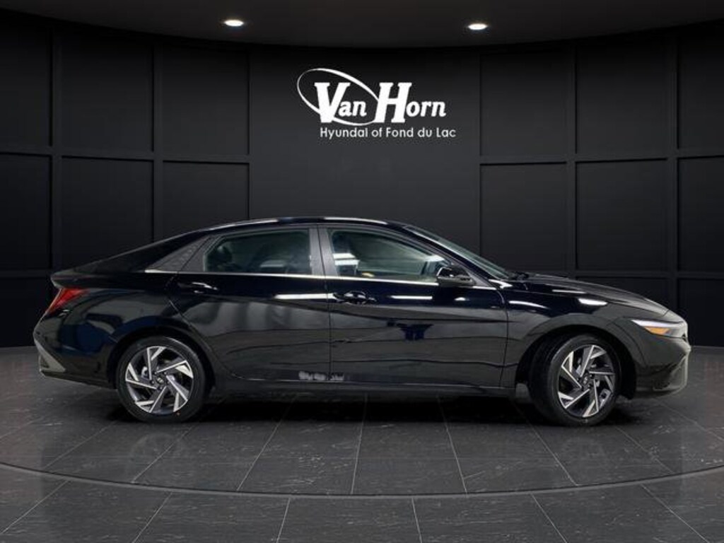 New 2026 Hyundai Elantra Limited Sedan