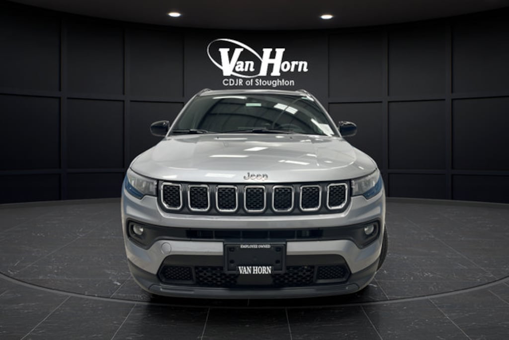 Used 2023 Jeep Compass Latitude SUV