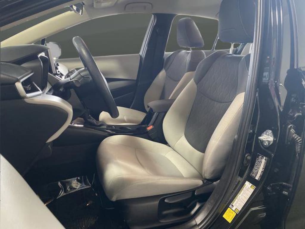 Used 2021 Toyota Corolla LE Sedan