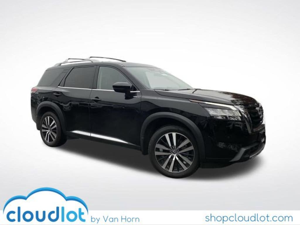 Used 2024 Nissan Pathfinder Platinum SUV