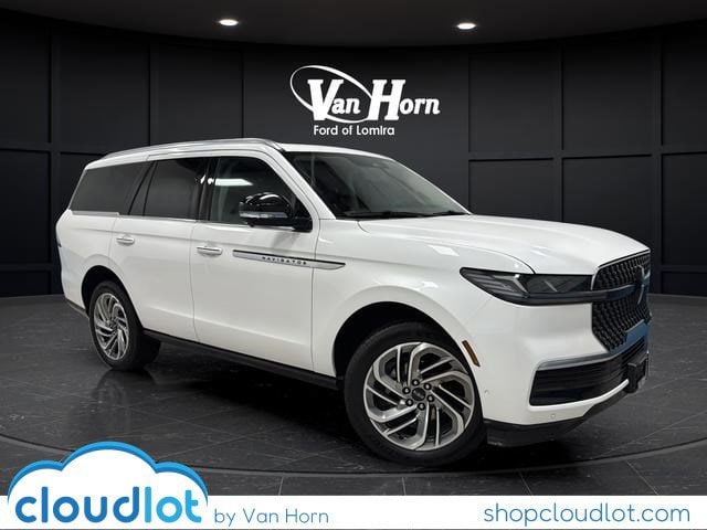 2025 Lincoln Navigator's photo