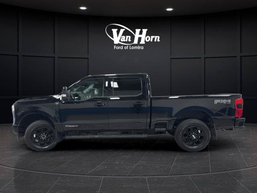 Used 2025 Ford Super Duty F-250 SRW LARIAT Truck Crew Cab