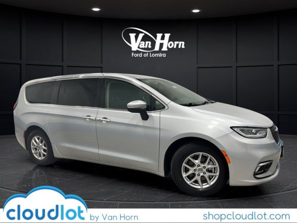Used 2023 Chrysler Pacifica Touring L Van Passenger Van