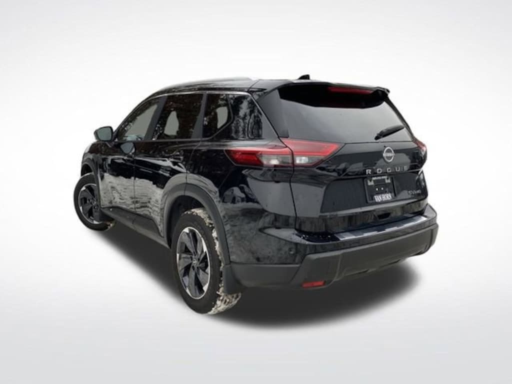 Used 2024 Nissan Rogue SV SUV