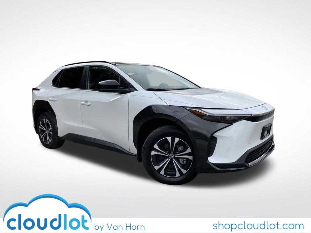 2024 Toyota bZ4X XLE's photo