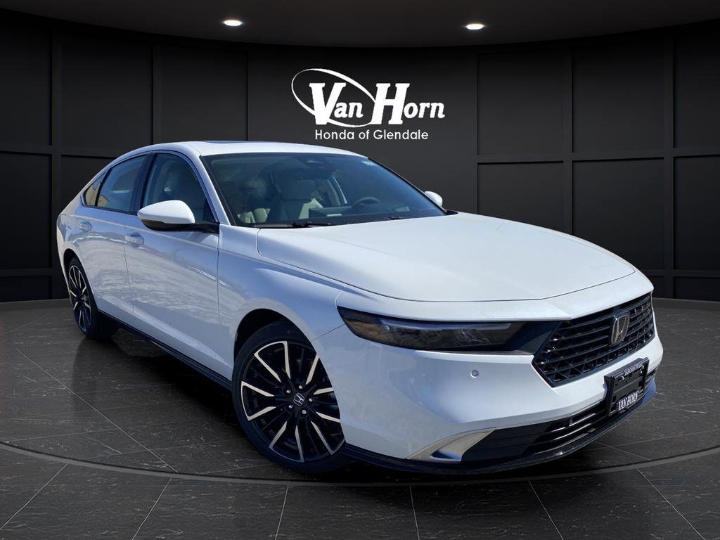 2026 Honda Accord Hybrid Touring's photo