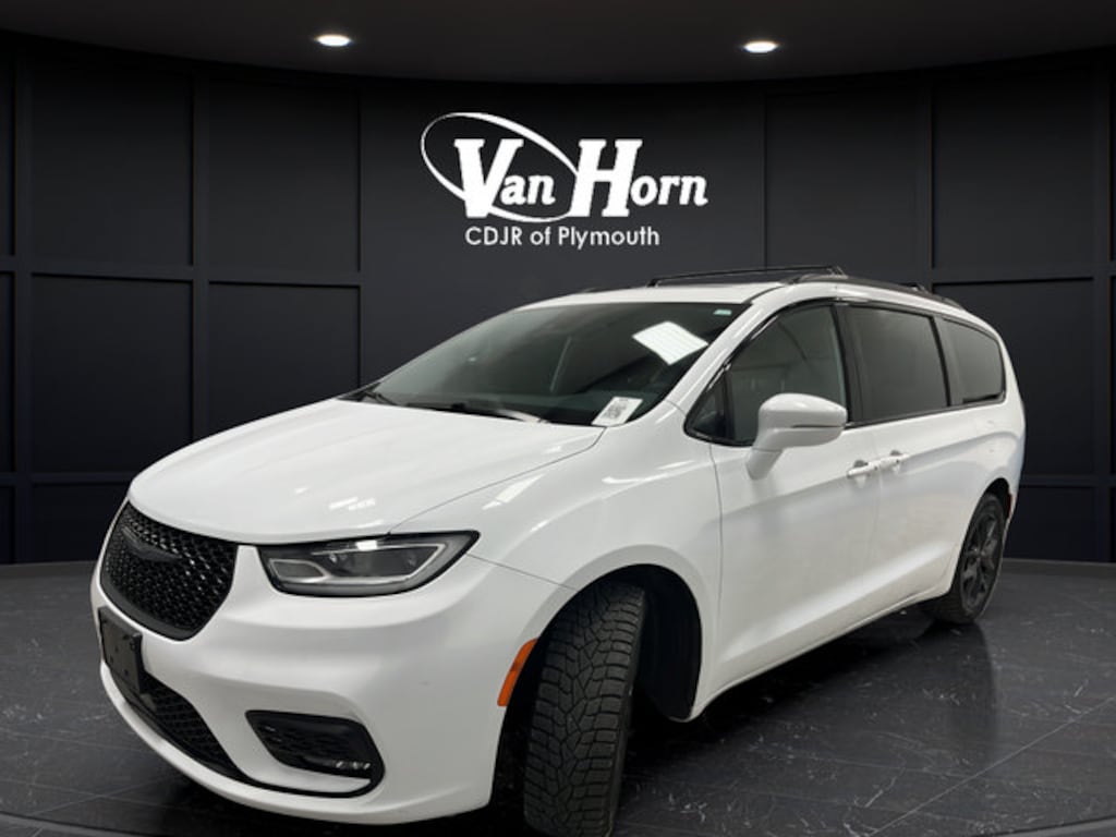 Used 2022 Chrysler Pacifica Touring L Van Passenger Van