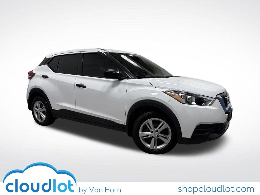 2020 Nissan Kicks S's photo